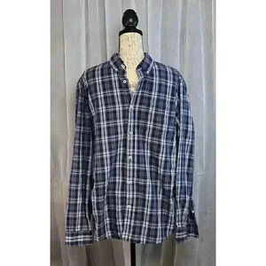 Field and Stream Blue Plaid Button Down Long Sleeve Flannel Size Medium (M)